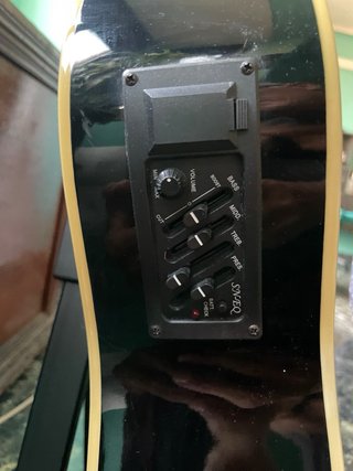 Guitarra Electroacústica Almeria cuerdas de Nylon