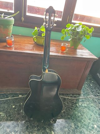 Guitarra Electroacústica Almeria cuerdas de Nylon