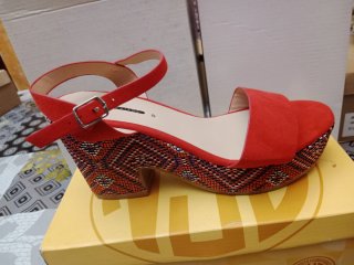 Tacones rojos y multicolor talla 37 VENTA EN PERSO