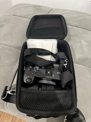 Fotocamera Sony A6700+Obiettivo 18-135+Filtro CPL+custodia
