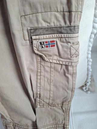 Pantalón cargo hombre beige