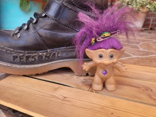 Troll del tesoro con pelo morado Años 90 Vintage