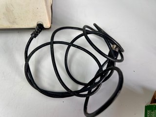 Consola Soundic + 2 juegos