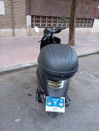 Daelim Besbi 125 Scooter Negra