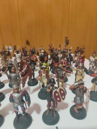77 Figuras de plomo INFANTERIA y CABALLERIA