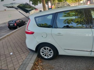 Renault Grand Scenic 2012