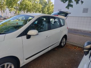 Renault Grand Scenic 2012