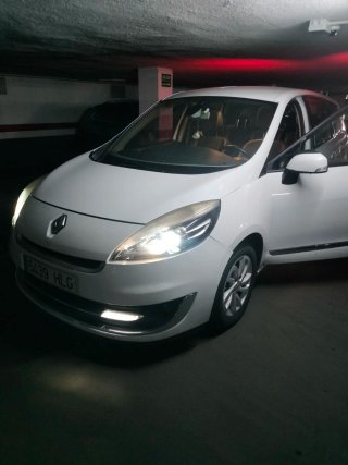 Renault Grand Scenic 2012