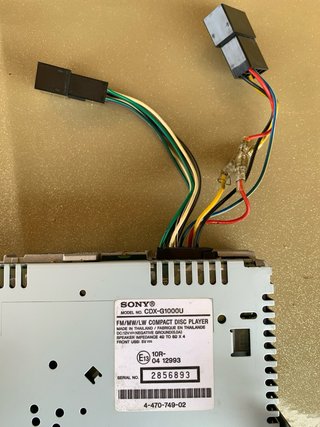 Radio CD SONY CDX-G1000U USB. 55W X 4 canales