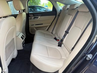 Jaguar XF 2.0D  Prestige Auto 4WD 240cv