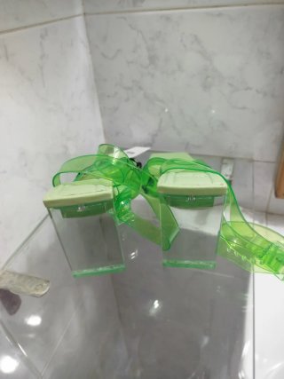 Sandalias Bershka verdes talla 37