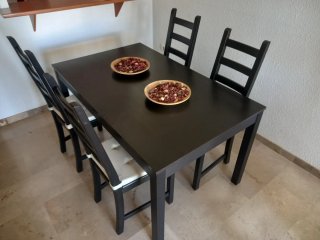 Mesa comedor y 4 sillas