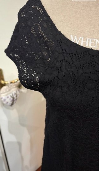 Abito in pizzo nero