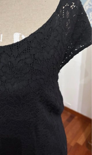 Abito in pizzo nero