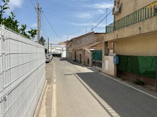 Vendo casa a reformar, con buena ubicacion.