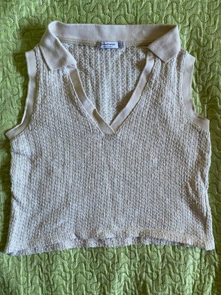 Camiseta punto Stradivarius beige sin mangas