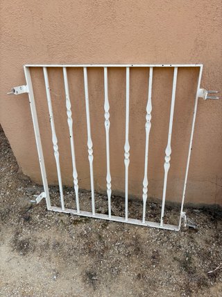 Ventana aluminio doble cristal 100x100cm + Reja