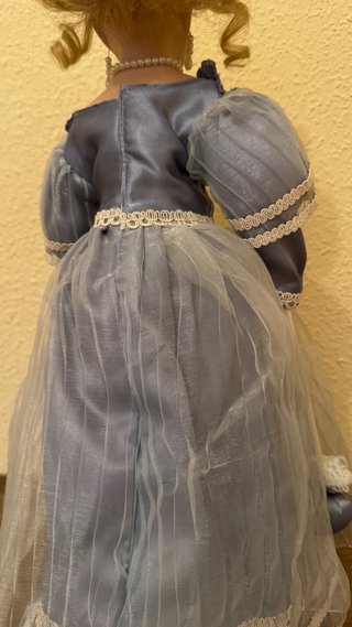 Muñeca de porcelana 55 cm