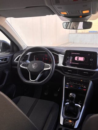VW T-Roc 2023 ¡SOLO 30.400 KMS!