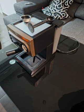Cafetera con jarra y filtro
