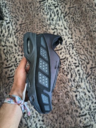 Nike Air Max SNDR Negras Talla 38.5 - Nuevas