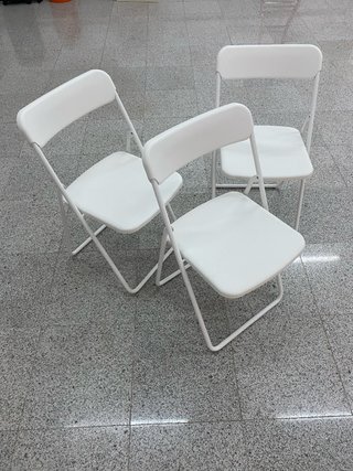 Sillas plegables IKEA blancas