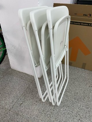 Sillas plegables IKEA blancas
