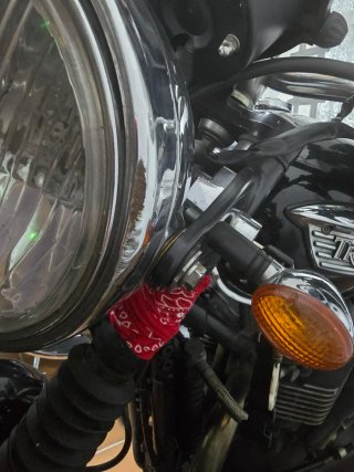 Triumph Bonneville SE 865 Negra