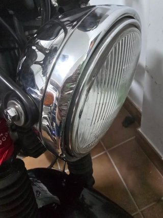 Triumph Bonneville SE 865 Negra