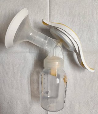 Sacaleches Medela con botella