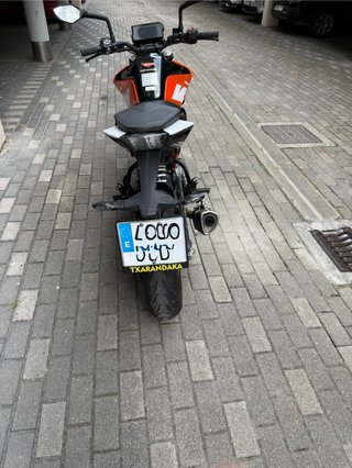 KTM 125 DUKE Naranja/Blanca