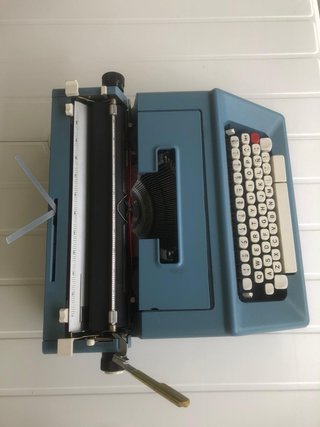 Máquina de escribir Olivetti STUDIO 46