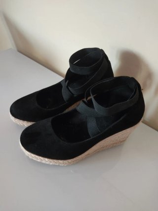 Sandalias cuña esparto negras