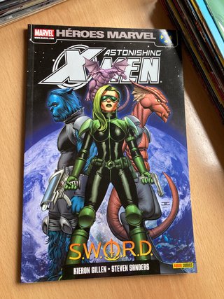 Astonishing X-Men · Vol 1, 2 y 3 (41 comics)