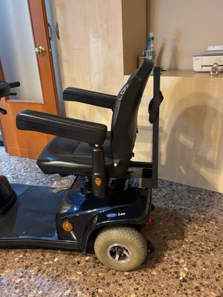 Scooter eléctrica Invacare para movilidad reducida