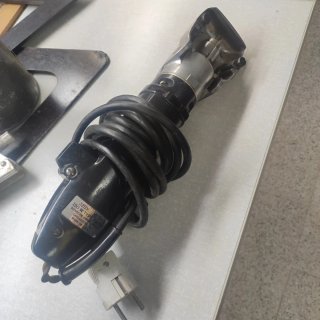 Máquina esquiladora y cuchillas