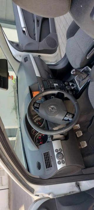 Opel Astra 2010