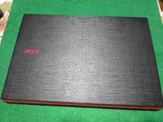 Acer Aspire E15 1TB i3