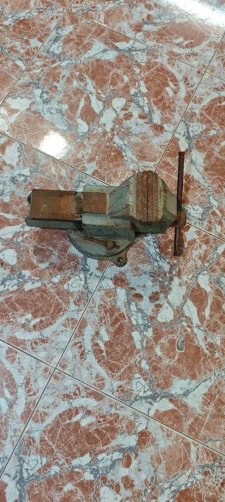 Tornillo de banco robusto