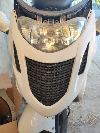 Frontal Kymco Grand Dink