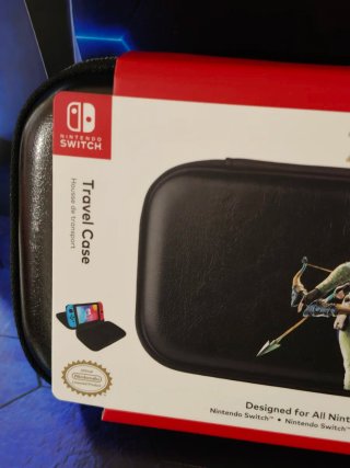 Funda Nintendo Switch PDP Zelda Hyrule Hero Link