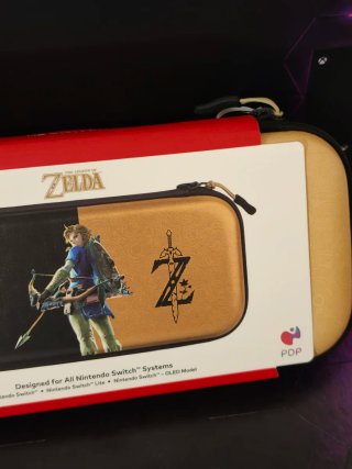 Funda Nintendo Switch PDP Zelda Hyrule Hero Link