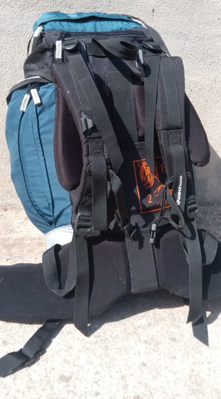 Mochila de Viaje Quechua Forclaz 40–50L Como Nueva