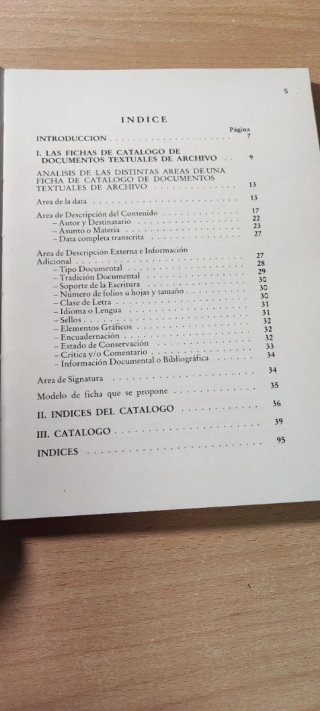 Libros de Paleografia y Sigilografía