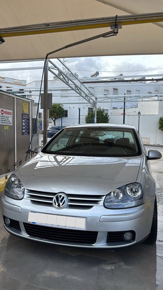 Volkswagen V
