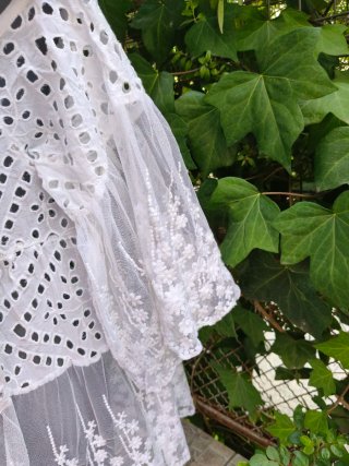 Blusa boho chic blanca bordada