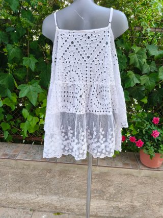 Blusa boho chic blanca bordada
