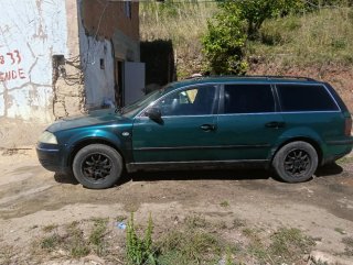 Volkswagen pasat 130 2003