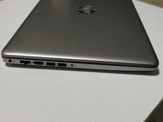 HP 255 G7 15' FHD RYZEN Portatile