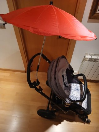 Sombrilla Bebecros para cochecito roja